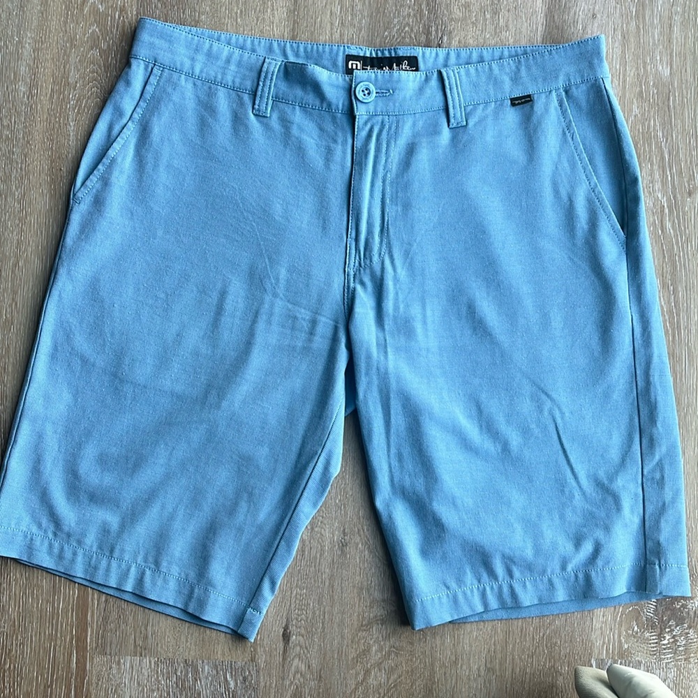 Travis Mathew Light Blue Shorts Size 34